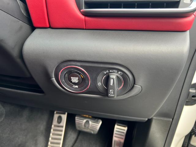 レヴァンテ Ｓグランスポーツ　ネリッシモパッケージ　評価書付　全方位カメラ　カープレイ　レーダークルーズ　シートベンチレーション　後席モニター２台　走行中ＴＶＯＫ　サンルーフ　２１インチＡＷ　レッドキャリパー　ＥＴＣ　スマートキー×２　ＤＶＤプレイヤー（71枚目）