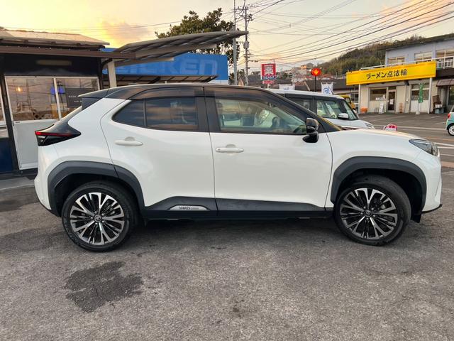 ヤリスクロス ハイブリッドＺ　評価書付　ワンオーナー　ディスプレイオーディオ　全方位カメラ　ドラレコ　シートヒーター　スマートキー　ハーフレザーシート　ビルトインＥＴＣ　純正１８インチＡＷ　レーダークルーズ　コーナーセンサー（16枚目）