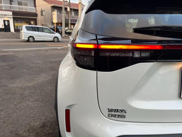 ヤリスクロス ハイブリッドＺ　評価書付　ワンオーナー　ディスプレイオーディオ　全方位カメラ　ドラレコ　シートヒーター　スマートキー　ハーフレザーシート　ビルトインＥＴＣ　純正１８インチＡＷ　レーダークルーズ　コーナーセンサー（20枚目）