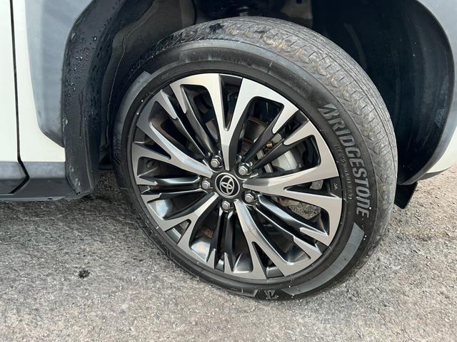 ヤリスクロス ハイブリッドＺ　評価書付　ワンオーナー　ディスプレイオーディオ　全方位カメラ　ドラレコ　シートヒーター　スマートキー　ハーフレザーシート　ビルトインＥＴＣ　純正１８インチＡＷ　レーダークルーズ　コーナーセンサー（27枚目）