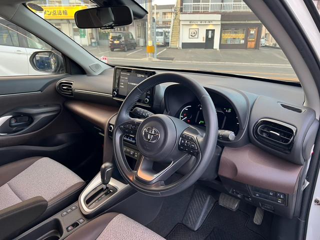 ヤリスクロス ハイブリッドＺ　評価書付　ワンオーナー　ディスプレイオーディオ　全方位カメラ　ドラレコ　シートヒーター　スマートキー　ハーフレザーシート　ビルトインＥＴＣ　純正１８インチＡＷ　レーダークルーズ　コーナーセンサー（31枚目）