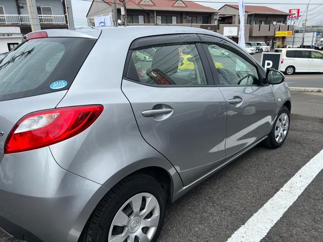 デミオ 13C-V 評価書付 ワンオーナー ETC ドアバイザー フロアマット 禁煙車(13枚目)