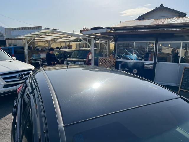 フィットハイブリッド Ｌパッケージ　評価書付　純正ナビ　地デジ　ＣＤ／ＤＶＤ　Ｂｌｕｅｔｏｏｔｈ　バックカメラ　ＥＴＣ　ハーフレザー　クルコン　３６０°ドラレコ　スマートキー　オートライト（17枚目）