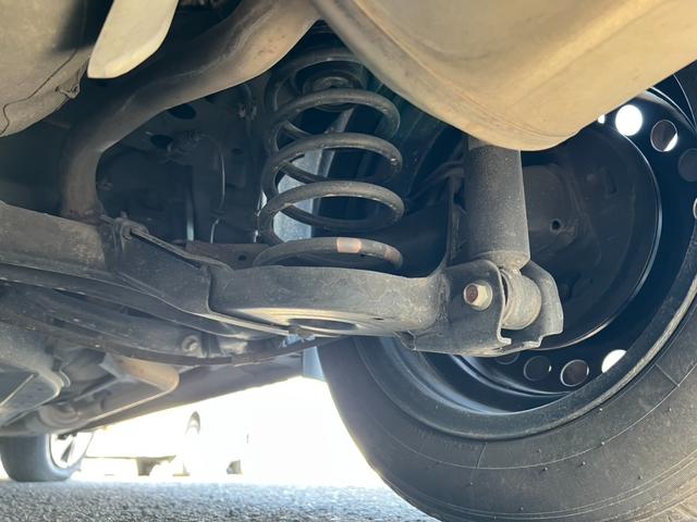 フィットハイブリッド Ｌパッケージ　評価書付　純正ナビ　地デジ　ＣＤ／ＤＶＤ　Ｂｌｕｅｔｏｏｔｈ　バックカメラ　ＥＴＣ　ハーフレザー　クルコン　３６０°ドラレコ　スマートキー　オートライト（24枚目）