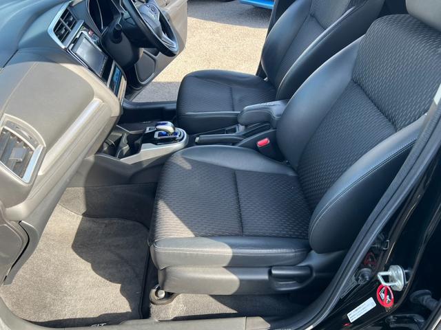 フィットハイブリッド Ｌパッケージ　評価書付　純正ナビ　地デジ　ＣＤ／ＤＶＤ　Ｂｌｕｅｔｏｏｔｈ　バックカメラ　ＥＴＣ　ハーフレザー　クルコン　３６０°ドラレコ　スマートキー　オートライト（44枚目）