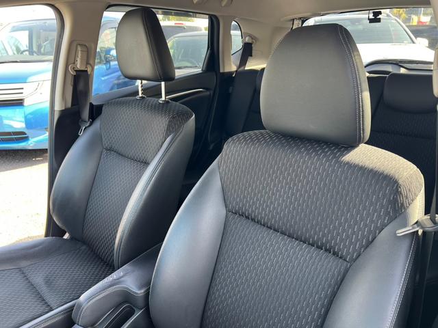 フィットハイブリッド Ｌパッケージ　評価書付　純正ナビ　地デジ　ＣＤ／ＤＶＤ　Ｂｌｕｅｔｏｏｔｈ　バックカメラ　ＥＴＣ　ハーフレザー　クルコン　３６０°ドラレコ　スマートキー　オートライト（45枚目）