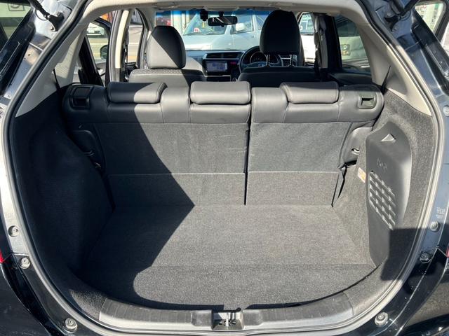 フィットハイブリッド Ｌパッケージ　評価書付　純正ナビ　地デジ　ＣＤ／ＤＶＤ　Ｂｌｕｅｔｏｏｔｈ　バックカメラ　ＥＴＣ　ハーフレザー　クルコン　３６０°ドラレコ　スマートキー　オートライト（48枚目）