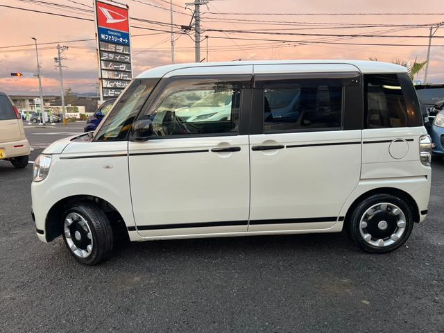 ムーヴキャンバス Ｘブラックアクセントリミテッド　ＳＡＩＩＩ　評価書付　カーナビ　フルセグ　全方位カメラ　ＣＤ／ＤＶＤ　Ｂｌｕｅｔｏｏｔｈ　前後ドラレコ　両側パワースライドドア　ＥＴＣ　ブレーキサポート　アイドリングストップ　スマートキー×２　禁煙車（10枚目）