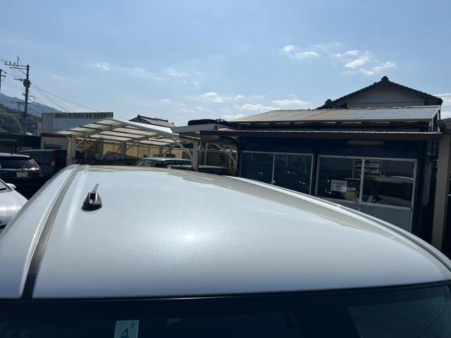 ルーミー カスタムＧ　Ｓ　鑑定書付　純正ナビ　Ｂカメラ　フルセグ　スマートアシスト　ＬＥＤライト　スマートキー　Ｂｌｕｅｔｏｏｔｈ　両側パワースライドドア　クルコン　ステアスイッチ　ＥＴＣ　アイドリングストップ　フルフラット（20枚目）