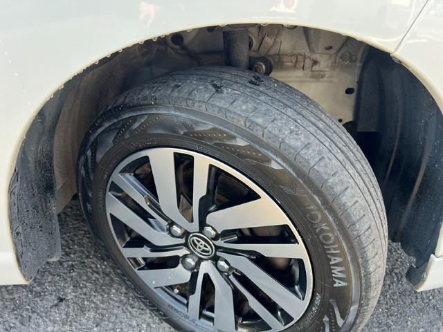 ルーミー カスタムＧ　Ｓ　鑑定書付　純正ナビ　Ｂカメラ　フルセグ　スマートアシスト　ＬＥＤライト　スマートキー　Ｂｌｕｅｔｏｏｔｈ　両側パワースライドドア　クルコン　ステアスイッチ　ＥＴＣ　アイドリングストップ　フルフラット（22枚目）