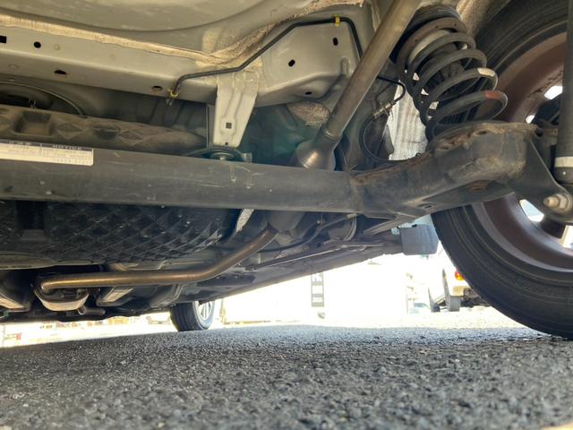 ルーミー カスタムＧ　Ｓ　鑑定書付　純正ナビ　Ｂカメラ　フルセグ　スマートアシスト　ＬＥＤライト　スマートキー　Ｂｌｕｅｔｏｏｔｈ　両側パワースライドドア　クルコン　ステアスイッチ　ＥＴＣ　アイドリングストップ　フルフラット（25枚目）