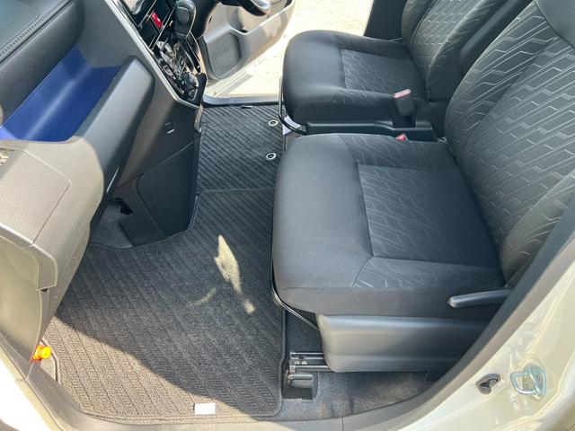 ルーミー カスタムＧ　Ｓ　鑑定書付　純正ナビ　Ｂカメラ　フルセグ　スマートアシスト　ＬＥＤライト　スマートキー　Ｂｌｕｅｔｏｏｔｈ　両側パワースライドドア　クルコン　ステアスイッチ　ＥＴＣ　アイドリングストップ　フルフラット（45枚目）