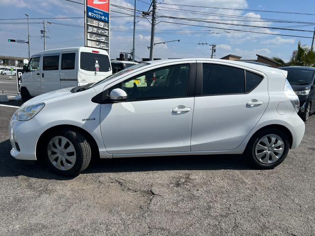 アクア Ｓ　鑑定書付　ハイブリッド車　ケンウッドナビ　バックカメラ　フルセグ　ＥＴＣ　ＣＤ／ＤＶＤ　Ｂｌｕｅｔｏｏｔｈ　コーナーセンサー（10枚目）