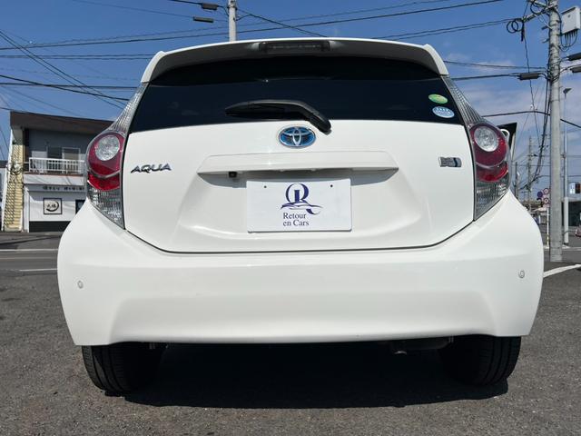 アクア Ｓ　鑑定書付　ハイブリッド車　ケンウッドナビ　バックカメラ　フルセグ　ＥＴＣ　ＣＤ／ＤＶＤ　Ｂｌｕｅｔｏｏｔｈ　コーナーセンサー（14枚目）