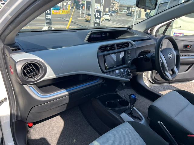 アクア Ｓ　鑑定書付　ハイブリッド車　ケンウッドナビ　バックカメラ　フルセグ　ＥＴＣ　ＣＤ／ＤＶＤ　Ｂｌｕｅｔｏｏｔｈ　コーナーセンサー（42枚目）