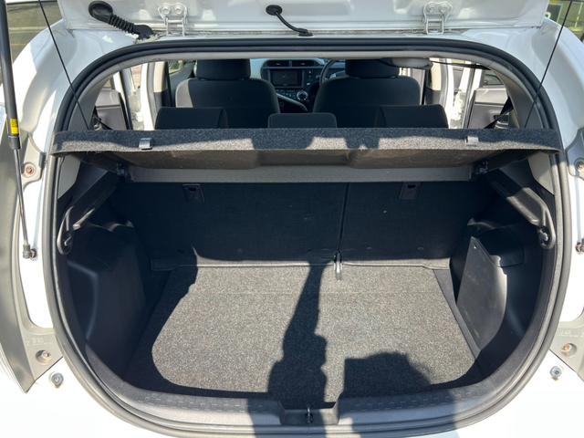 アクア Ｓ　鑑定書付　ハイブリッド車　ケンウッドナビ　バックカメラ　フルセグ　ＥＴＣ　ＣＤ／ＤＶＤ　Ｂｌｕｅｔｏｏｔｈ　コーナーセンサー（48枚目）