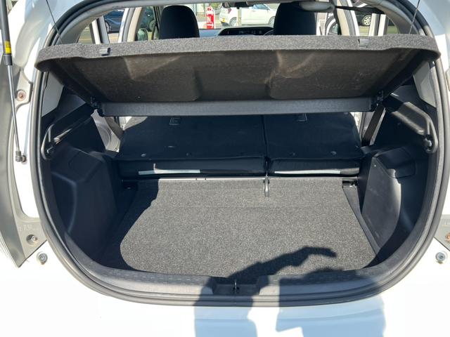 アクア Ｓ　鑑定書付　ハイブリッド車　ケンウッドナビ　バックカメラ　フルセグ　ＥＴＣ　ＣＤ／ＤＶＤ　Ｂｌｕｅｔｏｏｔｈ　コーナーセンサー（51枚目）