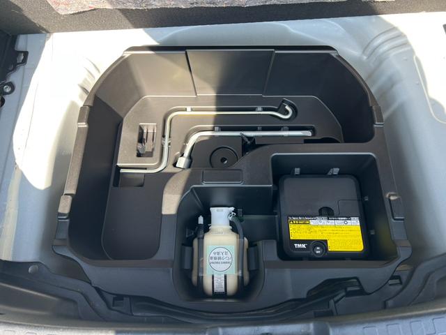 アクア Ｓ　鑑定書付　ハイブリッド車　ケンウッドナビ　バックカメラ　フルセグ　ＥＴＣ　ＣＤ／ＤＶＤ　Ｂｌｕｅｔｏｏｔｈ　コーナーセンサー（52枚目）