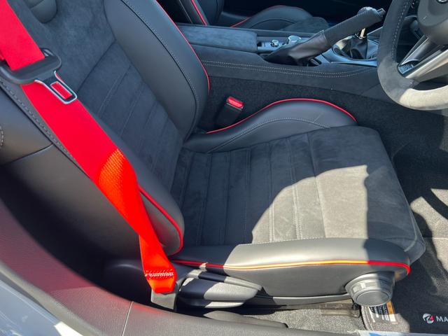 ロードスター マツダスピリットレーシングロードスター ワンオーナー 限定車 マツダスピリットFアンダースカート リアスポイラー サイドスカート Rアンダースカート 純正ナビ Bカメラ BT 6速MT 専用フロアマット 17インチ専用AW レッドキャリパー(35枚目)