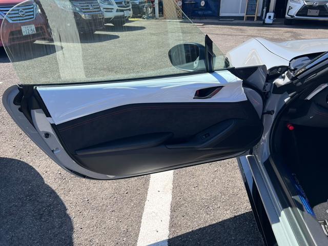 ロードスター マツダスピリットレーシングロードスター ワンオーナー 限定車 マツダスピリットFアンダースカート リアスポイラー サイドスカート Rアンダースカート 純正ナビ Bカメラ BT 6速MT 専用フロアマット 17インチ専用AW レッドキャリパー(50枚目)