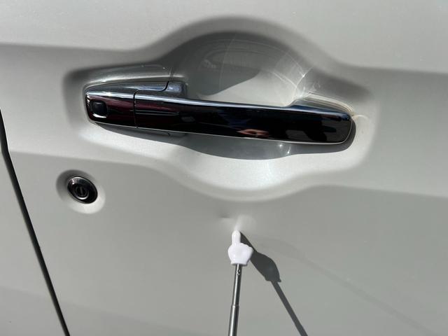 �^�]�ȃh�A�Ƀw�R�~��������܂��B