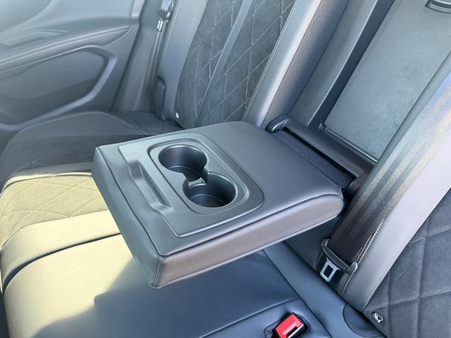 ＧＴ　ブルーＨＤｉ　鑑定書付　サンルーフ　純正ナビ　Ｂカメラ　置くだけ充電　ＢＴ　前後ドラレコ　コーナーセンサー　パワーバックドア　パドルシフト　純正１８インチＡＷ　ＥＴＣ　ハーフレザーシート　シートヒーター　ＬＥＤ（画像65）