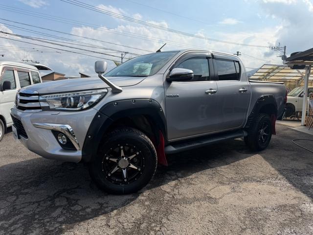 Ｚ　ディーゼル　純正ナビ　Ｂカメラ　フルセグ　ＢＴ　ＴＲＤオーバーフェンダー　ＴＲＤマッドフラップ　ＭＫＷ１７インチＡＷ　ＤＵＥＬＥＲＡ／Ｔタイヤ　コーナーセンサー　レーダークルーズ　シートカバー　禁煙車（画像5）