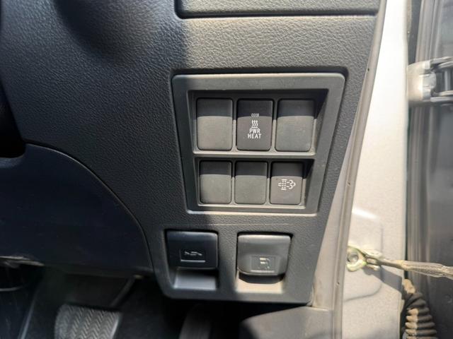 Ｚ　ディーゼル　純正ナビ　Ｂカメラ　フルセグ　ＢＴ　ＴＲＤオーバーフェンダー　ＴＲＤマッドフラップ　ＭＫＷ１７インチＡＷ　ＤＵＥＬＥＲＡ／Ｔタイヤ　コーナーセンサー　レーダークルーズ　シートカバー　禁煙車（画像39）