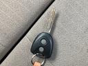 Ｌ　アイドリングストップ　純正ナビ地デジＴＶ　Ｂｌｕｅｔｏｏｔｈ　キーレスエントリー　ＥＴＣ　ベンチシート　電動格納ドアミラー　タイミングチェーン（10枚目）