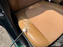 運転席シートに劣化があります。