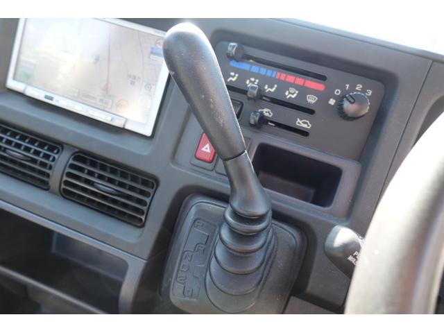 サンバートラック ＴＢ　軽トラック　ＡＴ　ナビ　ＴＶ　エアコン　運転席エアバッグ　記録簿　ＣＤ（5枚目）