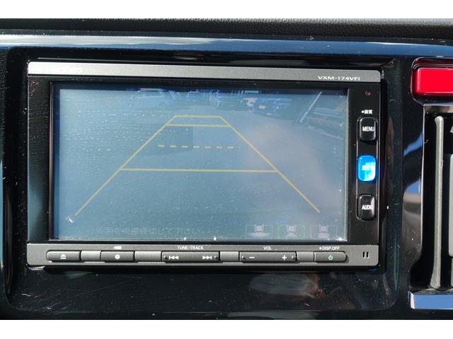 バックカメラ装備。駐車が苦手な方には欠かせません。