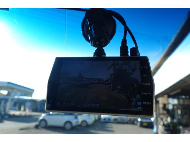 Ｎ－ＢＯＸ Ｇ・Ｌパッケージ　ドライブレコーダー　ＥＴＣ　バックカメラ　両側スライド・片側電動　ナビ　ＴＶ　スマートキー　アイドリングストップ　電動格納ミラー　ベンチシート　ＣＶＴ　盗難防止システム　ＡＢＳ　ＥＳＣ　衝突安全ボディ（7枚目）