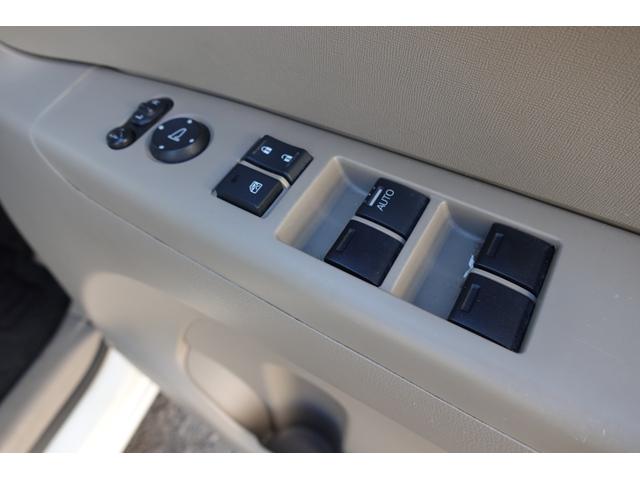 Ｎ－ＢＯＸ Ｇ・Ｌパッケージ　ドライブレコーダー　ＥＴＣ　バックカメラ　両側スライド・片側電動　ナビ　ＴＶ　スマートキー　アイドリングストップ　電動格納ミラー　ベンチシート　ＣＶＴ　盗難防止システム　ＡＢＳ　ＥＳＣ　衝突安全ボディ（12枚目）