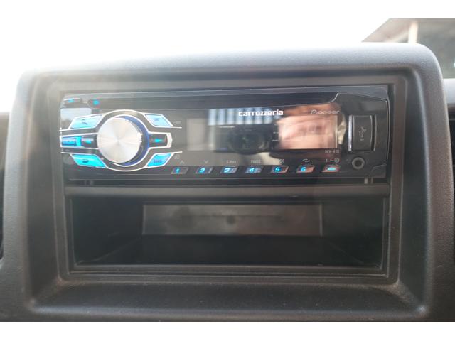 ミニキャブトラック 楽床ダンプ　４ＷＤ　ＭＴ　ドライブレコーダー　ＡＢＳ　エアコン　運転席エアバッグ　助手席エアバッグ　記録簿　ＣＤ　ＵＳＢ（4枚目）