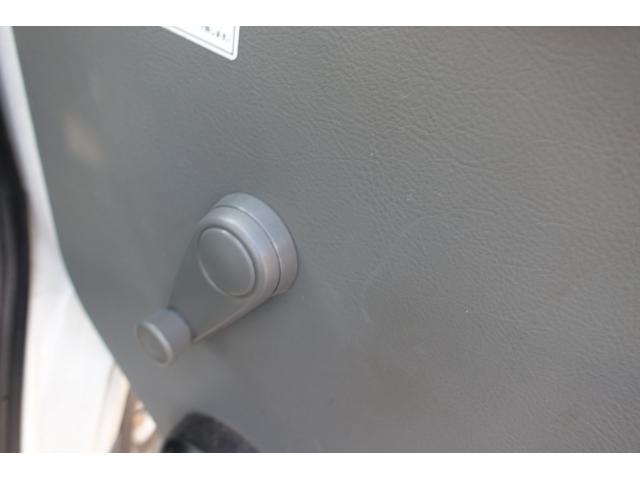 ミニキャブトラック 楽床ダンプ　４ＷＤ　ＭＴ　ドライブレコーダー　ＡＢＳ　エアコン　運転席エアバッグ　助手席エアバッグ　記録簿　ＣＤ　ＵＳＢ（10枚目）