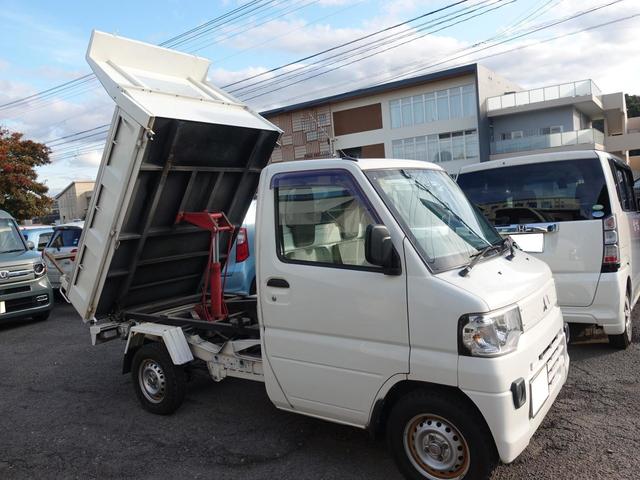 ミニキャブトラック 楽床ダンプ　４ＷＤ　ＭＴ　ドライブレコーダー　ＡＢＳ　エアコン　運転席エアバッグ　助手席エアバッグ　記録簿　ＣＤ　ＵＳＢ（12枚目）