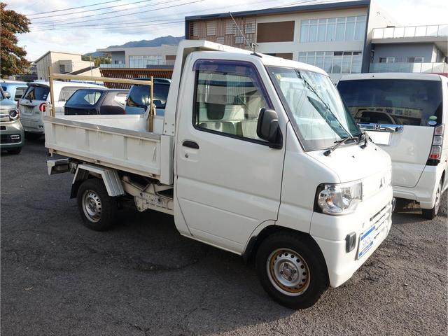 ミニキャブトラック 楽床ダンプ　４ＷＤ　ＭＴ　ドライブレコーダー　ＡＢＳ　エアコン　運転席エアバッグ　助手席エアバッグ　記録簿　ＣＤ　ＵＳＢ（13枚目）