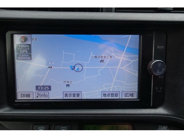 アクア Ｇ　ＥＴＣ　バックカメラ　ナビ　ＴＶ　アルミホイール　オートライト　スマートキー　電動格納ミラー　ＣＶＴ　衝突安全ボディ　記録簿　ＡＢＳ　ＥＳＣ　エアコン　パワーステアリング　パワーウィンドウ（4枚目）