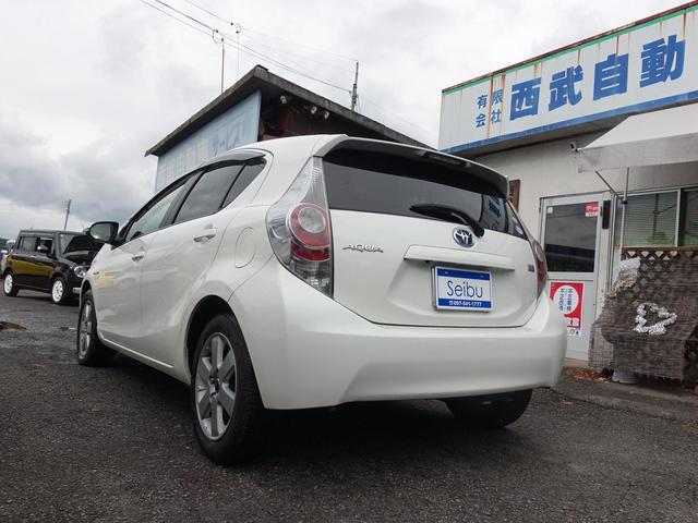 アクア Ｇ　ＥＴＣ　バックカメラ　ナビ　ＴＶ　アルミホイール　オートライト　スマートキー　電動格納ミラー　ＣＶＴ　衝突安全ボディ　記録簿　ＡＢＳ　ＥＳＣ　エアコン　パワーステアリング　パワーウィンドウ（17枚目）