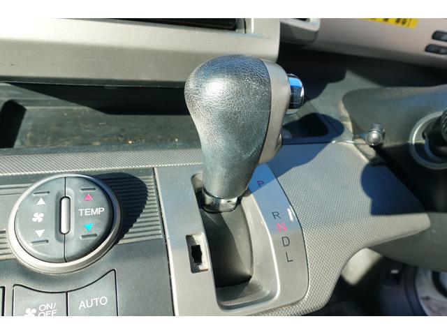 ���i�����ގ��ɕK�����삷�郌�o�[�ł��B����̂��₷�����̂ɂȂ��Ă��܂��B���Ј�x�̊����Ă��������B