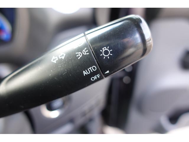 �I�[�g���C�g�́A�t���Y�������Y���h�����Ƃ��ł��܂��B�������H�Ȃǂ̃g���l���Ȃǂɂ��𗧂��܂��B