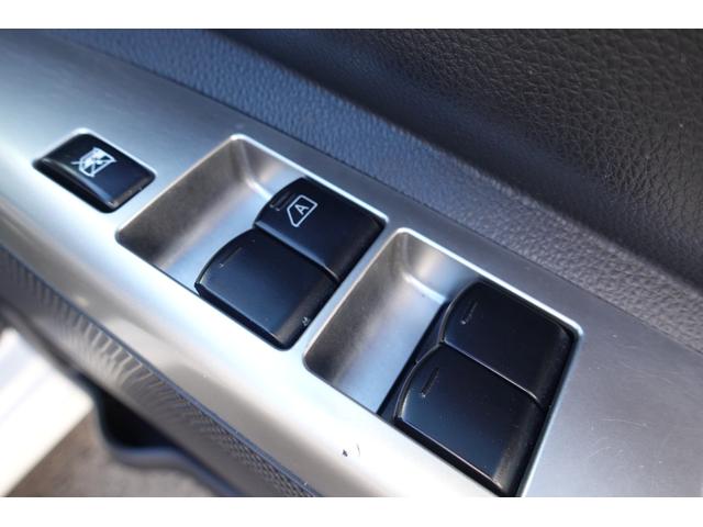 デイズルークス ライダー　ＥＴＣ　全周囲カメラ　両側電動スライドドア　ナビ　ＴＶ　オートライト　ＨＩＤ　スマートキー　ベンチシート　ＣＶＴ　盗難防止システム　ＡＢＳ　ＥＳＣ　ＣＤ　ＵＳＢ　ミュージックプレイヤー接続可（12枚目）