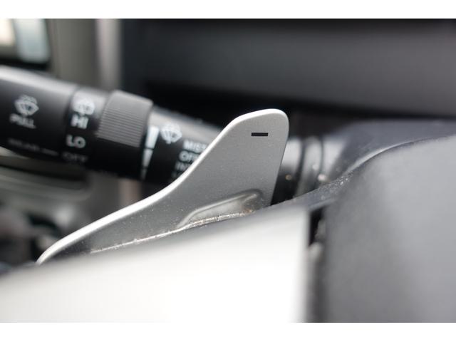 ヴォクシー ＺＳ　煌ＩＩ　ドライブレコーダー　ＥＴＣ　バックカメラ　ナビ　ＴＶ　クリアランスソナー　両側電動スライドドア　オートライト　ＨＩＤ　スマートキー　電動格納ミラー　３列シート　ウォークスルー　ＣＶＴ　アルミホイール（26枚目）