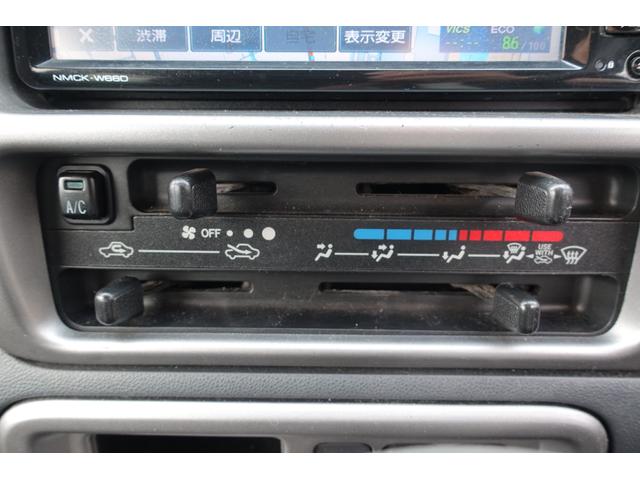 ハイゼットカーゴ クルーズ　５５ｔｈアニバーサリーゴールドエディション　ＡＴ　ナビ　ＴＶ　バックカメラ　両側スライドドア　キーレスエントリー　電動格納ミラー　エアコン　パワーウィンドウ　運転席エアバッグ　助手席エアバッグ　記録簿（7枚目）