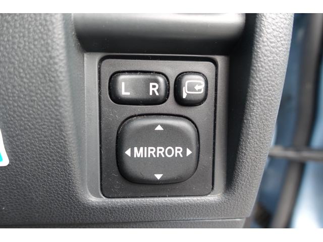 ハイゼットカーゴ クルーズ　５５ｔｈアニバーサリーゴールドエディション　ＡＴ　ナビ　ＴＶ　バックカメラ　両側スライドドア　キーレスエントリー　電動格納ミラー　エアコン　パワーウィンドウ　運転席エアバッグ　助手席エアバッグ　記録簿（9枚目）