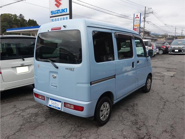 ハイゼットカーゴ クルーズ　５５ｔｈアニバーサリーゴールドエディション　ＡＴ　ナビ　ＴＶ　バックカメラ　両側スライドドア　キーレスエントリー　電動格納ミラー　エアコン　パワーウィンドウ　運転席エアバッグ　助手席エアバッグ　記録簿（17枚目）