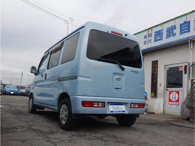 ハイゼットカーゴ クルーズ　５５ｔｈアニバーサリーゴールドエディション　ＡＴ　ナビ　ＴＶ　バックカメラ　両側スライドドア　キーレスエントリー　電動格納ミラー　エアコン　パワーウィンドウ　運転席エアバッグ　助手席エアバッグ　記録簿（18枚目）