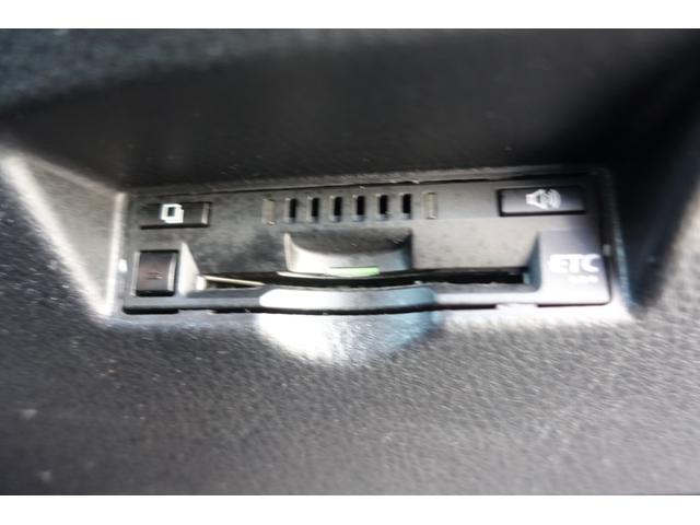 Ｃ－ＨＲ Ｓ　ＥＴＣ　バックカメラ　オートクルーズコントロール　レーンアシスト　衝突被害軽減システム　ナビ　ＴＶ　オートマチックハイビーム　オートライト　アルミホイール　スマートキー　電動格納ミラー　ＣＶＴ（4枚目）