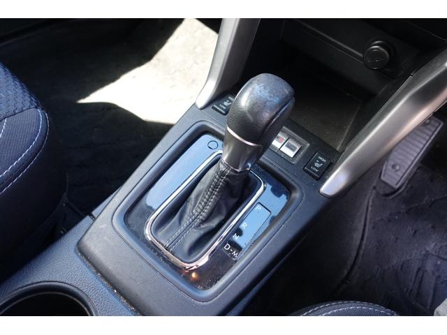 Subaru Forester 2.0i−L